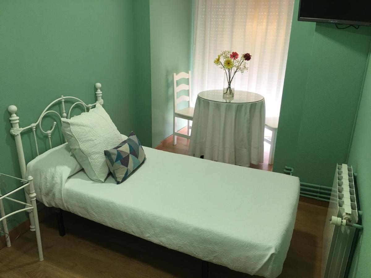 Hostal Restaurante Alarico Allariz Luaran gambar